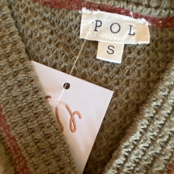 POL Floral Patchwork V-Neck Blouse - Cream and Brown - Picture 2 of 10